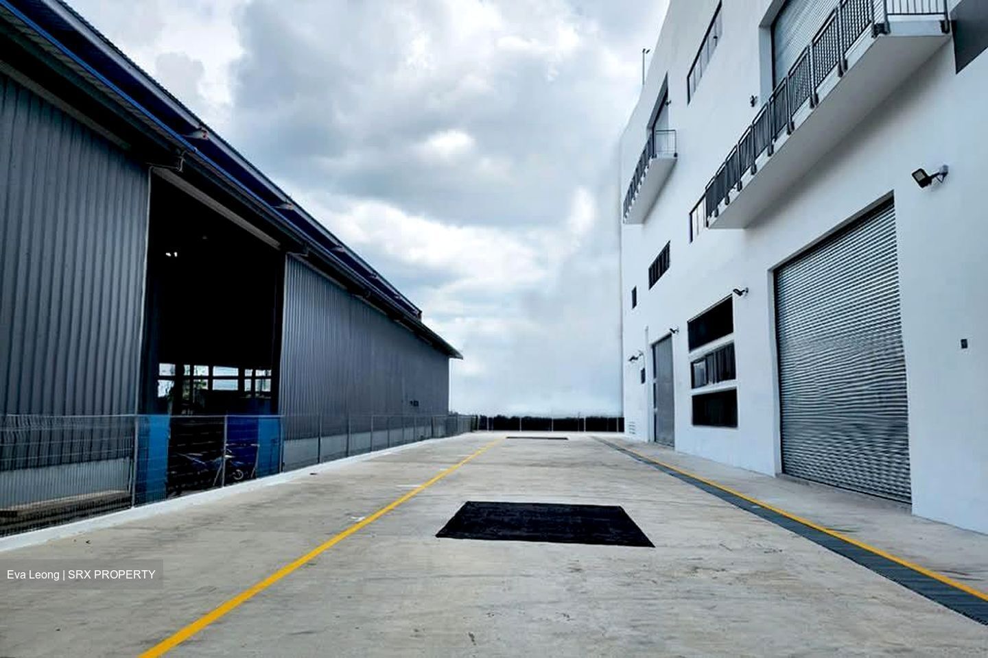 Gul Road (D22), Factory #554963561